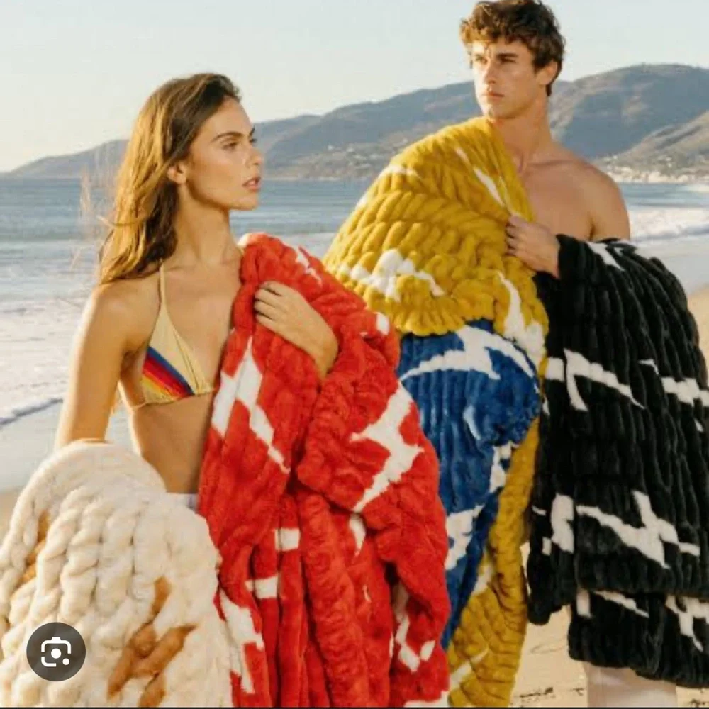 Large Aviator Nation x Lola Blanket Collab LARGE - Picture 4 of 7